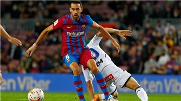 Sergio Busquets ist ein Könner am Ball. (Archivbild) 