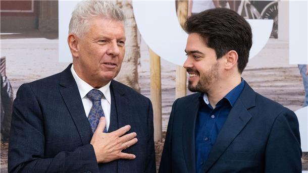Festival lädt Philharmoniker mit Dirigent aus Israel aus Shani mit Münchens Oberbürgermeister Dieter Reiter bei seiner Vorstellung (Archiv).