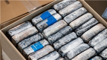 Sichergestelltes Kokain wird bei der Pressekonferenz des Bundeskriminalamtes (BKA) zur Rauschgiftkriminalität gezeigt.