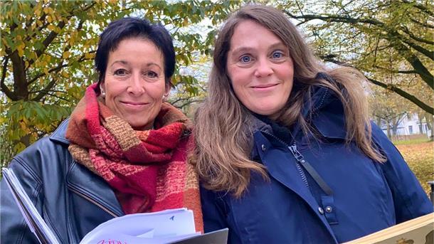 Sie gestalten das traditionelle Adventskonzert "Die stillste Zeit im Jahr" am ersten Adventssamstag., 30. November: Die Bremerhavener Erzählerin Susanne Schwan und Musikerin Svenja Heuwinkel laden zu Geschichten, Gedichten und Musik erstmals in die Zionkirche Weddewarden/Imsum ein.