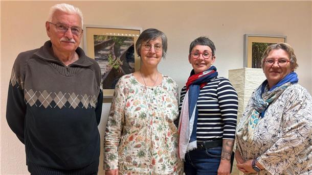 Vorstandswechsel und Kursangebote: Die neue Ära der Hospizhilfe Sie sind der neue Vorstand der Hospizhilfe (von links): :Wilfried Scherer, Kerstin Borowsky, Kirsten Malle (1. Vorstizende) und Heike Prietzel (2. Vorsitzende)