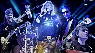 Sechs Musiker der Klabautermann – Santiano Tribute Band auf der Bühne, beleuchtet von blau-violetten Scheinwerfern; im Zentrum der Sänger mit Mikrofon, flankiert von Gitarristen, Bassist, Schlagzeuger und Keyboarder.