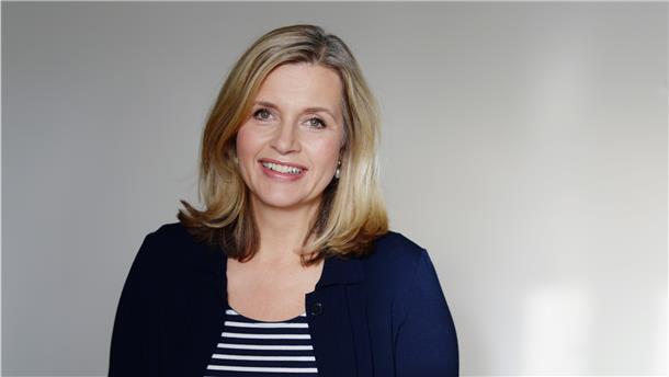 Silke Böschen hat unter anderem das Polit-Magazin „Kontraste“, die „Tagesthemen“ und die „Sportschau“ moderiert. Aufgewachsen ist sie in Beverstedt, ihr Volontariat hat sie in Bremerhaven gemacht.