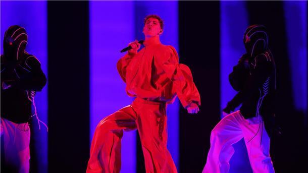 ESC-Finale hat begonnen: Pfiffe für Israel Silvester Belt (M) aus Litauen mit dem Titel „Luktelk“ auf der Bühne beim Finale des Eurovision Song Contest 2024.