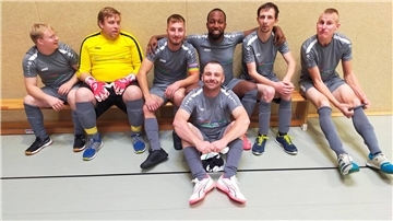 So sehen Sieger aus: Bei dem Turnier siegte das Team Sozialwerk Wesermarsch 1.