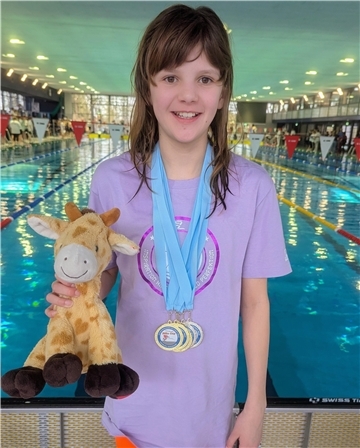 Schwimmerin Sofie Mayer aus Oldenbrok