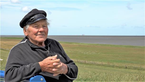 „Solange das Land Geld dafür gibt, dass die Hafenzufahrt freigehalten wird, werden die vier noch verbliebenen Kutter hier bleiben beziehungsweise anlanden können“, sagt Harry Thaden. 