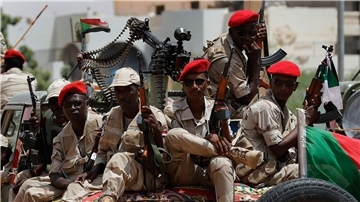 Soldaten der paramilitärischen Rapid Support Forces, die von General Hamdan Dagalo, dem stellvertretenden Chefs des militärischen Übergangsrates im Sudan, geführt werden.