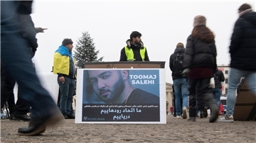 Solidaritätsaktion für den iranischen Rapper Tumadsch Salehi in Berlin (Archivbild).