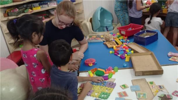 Sophia Bammann kümmerte sich in einer wohltätigen Einrichtung in Paraguay um Kinder.