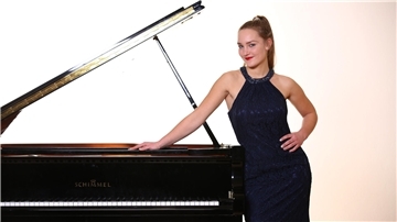 Sophie Brandes aus der Gemeinde Wurster Nordseeküste spielte beim Bundeswettbewerb „Jugend musiziert“ Klavier. Belohnt wurde ihre Darbietung mit dem dritten Bundespreis in der Altersgruppe VI.