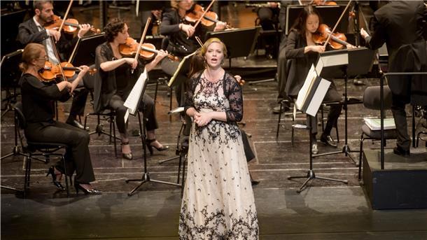 Sopranistin Signe Heiberg ist neu im Ensemble und gab bei der Eröffnungsgala einen Einblick in ihr Können.