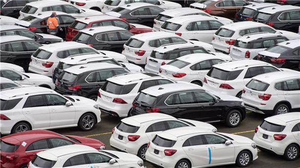 BMW und Mercedes verkaufen weniger Autos Sowohl BMW als auch Mercedes kämpfen um ihre Absätze in China. (Symbolbild)