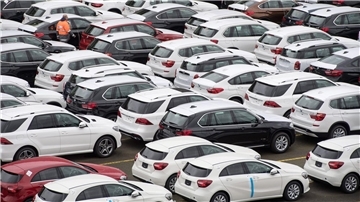 Sowohl BMW als auch Mercedes kämpfen um ihre Absätze in China. (Symbolbild)
