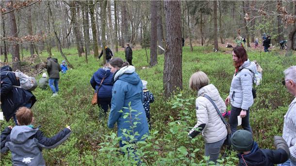 Spannend für Kinder und Erwachsene: die Osternestersuche im Hasenwald in Ostereistedt.