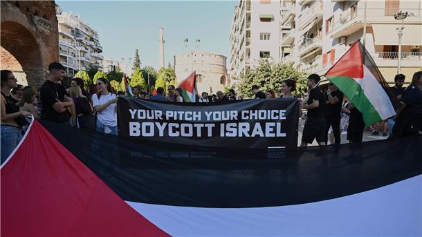 Maccabi will auf Ticket-Weitergabe an Fans verzichten Spiele von Maccabi Tel Aviv waren zuletzt immer hochbrisant und von Protesten begleitet.