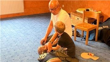 Spielerisch konnten sich die Schmetterlinge in der Ersten Hilfe üben.