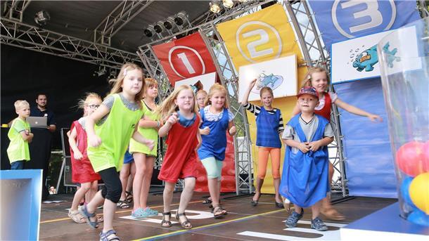 Spielspaß für die Kleinen verspricht nicht nur der Rateklassiker „1, 2 oder 3“ auf den Maritimen Tagen.