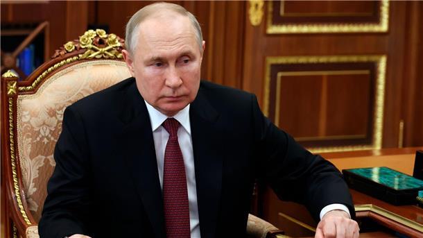 Moskau will Konflikt in Ukraine nicht einfrieren Spricht von einer „zunehmenden Instabilität in der Welt“: Russlands Präsident Wladimir Putin.