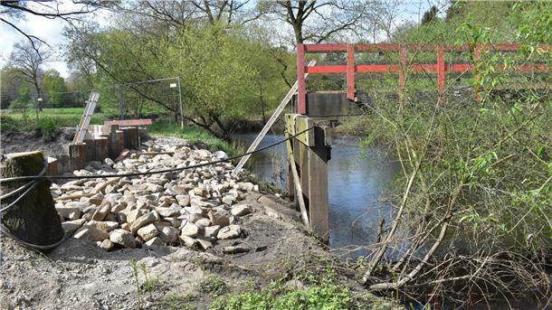 Heeslinger müssen sich noch etwas länger gedulden Brückenbau über einen Fluss