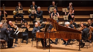 Alexander Melnikov, Orchester des 18. Jahrhunderts