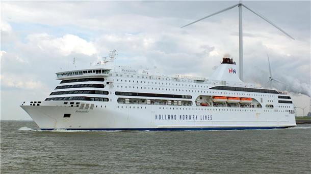 Startet ab 20. April ab Cuxhaven: die „Romantika 2“.