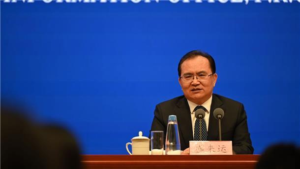 Chinas Wirtschaft unerwartet stark - Zölle trüben Ausblick Statistik-Kommissar Shen sieht einen guten Jahresstart für China.