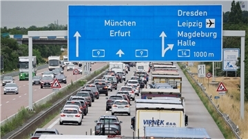 Stau auf der A9 bei Leipzig.