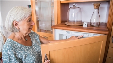 Steht eine Ferienwohnung leer, wird oft auch der Kühlschrank nicht gebraucht und kann getrost ausgeschaltet werden.
