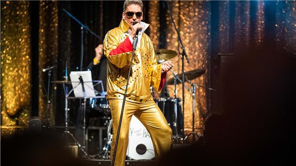 Silber für den Space-Elvis Stephan Bitzer ging als Space-Elvis auf die Bühne.