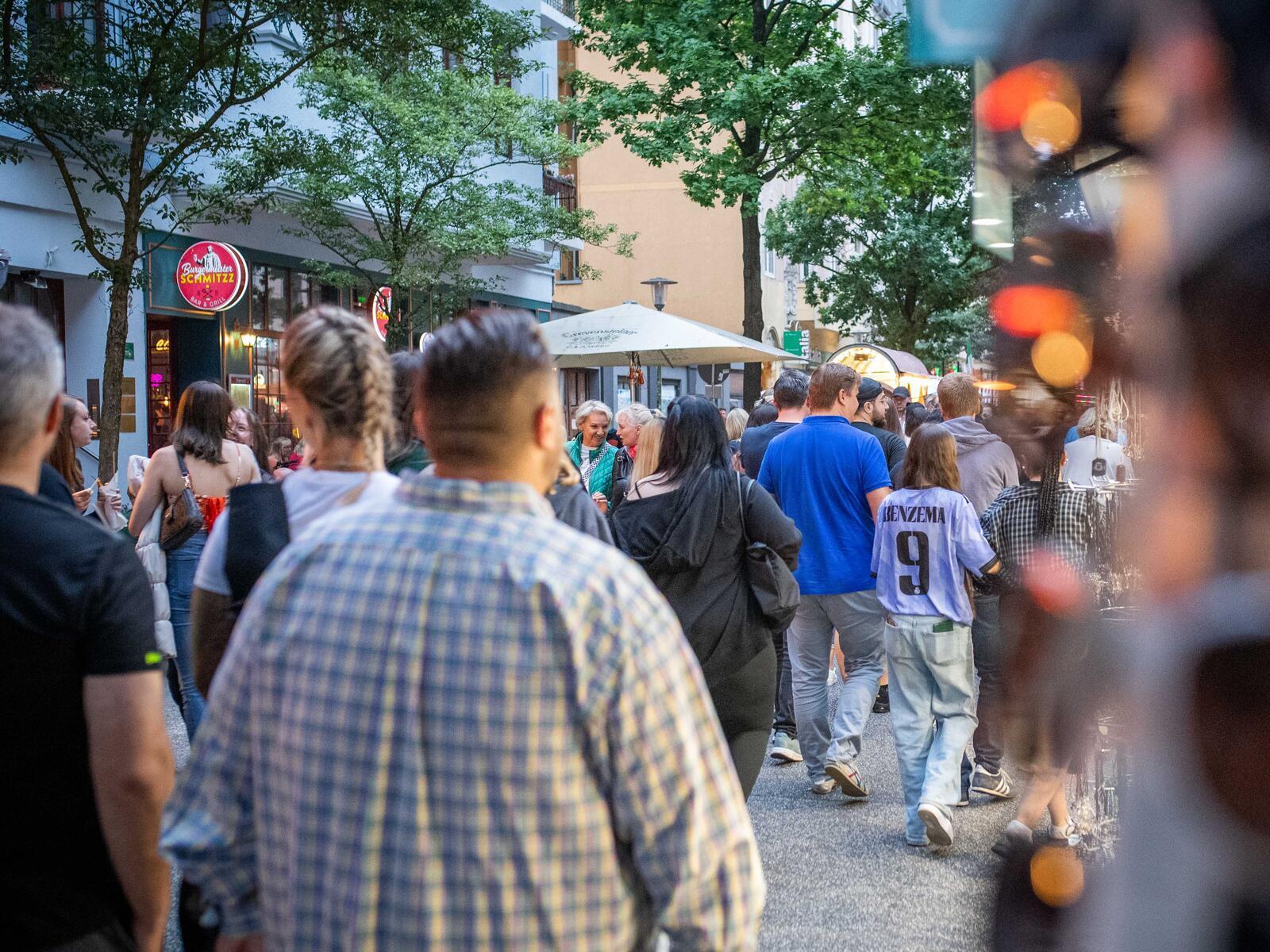 Straßenfest in der Alten Bürger startet am Freitagabend mit einem musikalischen ...