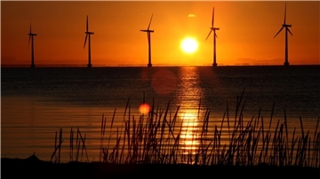 Strom aus Wind und Sonne anstatt aus Kohle und Gas hilft gegen den Klimawandel.