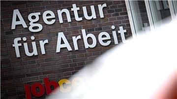 Studienstart und Ausbildungsbeginn wirken sich aber positiv auf den Arbeitsmarkt.  (Archivbild) 