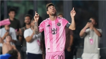 Superstar Lionel Messi jubelt über seinen Treffer gegen LA Galaxy. 