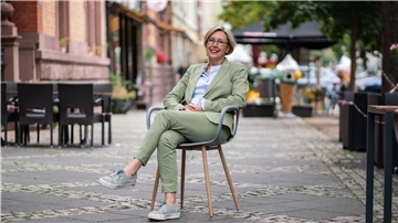 Susanne Panter (52) ist Herkunftsberaterin und Menschenaufspürerin.