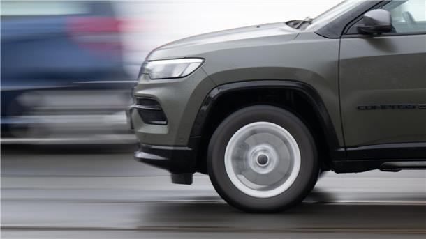 Neuwagen: Kaum noch Autos unter einer Tonne SUV und Geländewagen boomen - und die sind durch ihre Bauart in der Regel schwerer als vergleichbare Autos mit flacherer Karosserie.