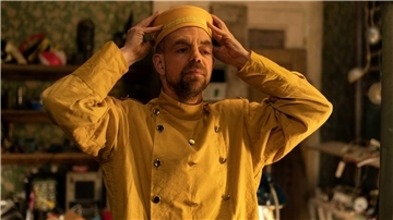 Sven Hönig spielt in dem Film „Franky Five Star“ einen Hotelpagen, der für das Unangepasste steht.