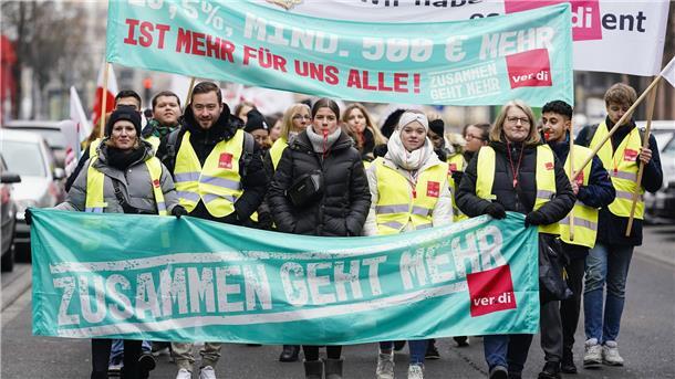 Symbolbild: Tarifbeschäftigte, Auszubildende, Praktikanten und Studenten, die bei der Stadt arbeiten, sind an diesem Donnerstag aufgerufen, an einer Demonstration und Kundgebung in Wilhelmshaven teilzunehmen.