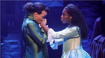 Szene aus dem Erfolgsmusical „Hamilton„, das am 6. Oktober Premiere in Hamburg feiert.