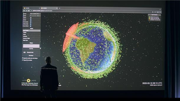Arte zeigt „Die Satelliten-Schlacht“ Szene aus der Dokumentation „Die Satelliten-Schlacht“.