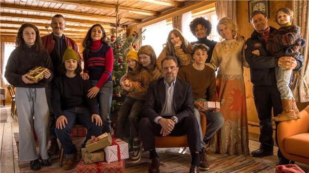 „Abenteuer Weihnachten“: Die Kinder hauen ab Szene aus der Weihnachtskomödie „Abenteuer Weihnachten – Familie kann nie groß genug sein“.