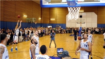 Tag der Fans der Eisbären im Training Center Weddewarden.