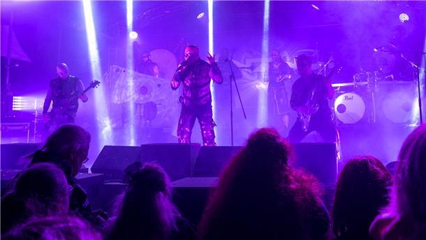 (Mit großer Bildergalerie) Harte Riffs und heiße Stimmung beim Rock House Festival