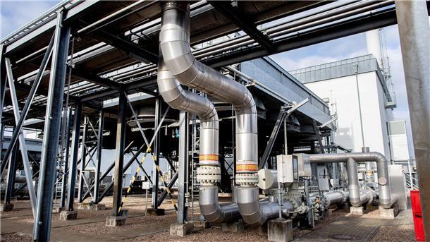Nie mehr 1000 Prozent plus? EU aktiviert Gaspreisdeckel Technische Anlagen zur Verdichtung von Erdgas auf dem Gelände des Erdgasspeichers Rehden in Niedersachsen.