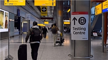 Terminal 5 am Londoner Flughafen Heathrow: Auch England hat eine Corona-Testpflicht für Reisende aus China eingeführt.