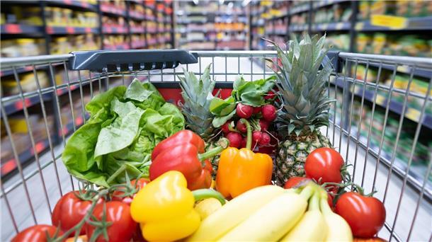 Rückgang erwartet - Vorläufige Daten zu Inflation im Februar Teure Lebensmittel: Im vergangenen Jahr war die Belastung der Menschen durch die Inflation trotz eines Rückgangs vergleichsweise hoch.