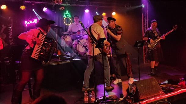 Band The Muschels auf der Bühne.