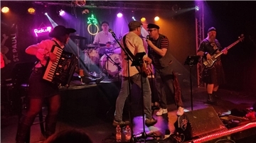 Band The Muschels auf der Bühne.