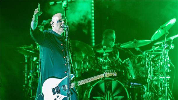 Zurück zum Anfang: Smashing Pumpkins bringen 13. Album raus The Smashing Pumpkins bei einem Konzert in Lucca. (Archivbild)