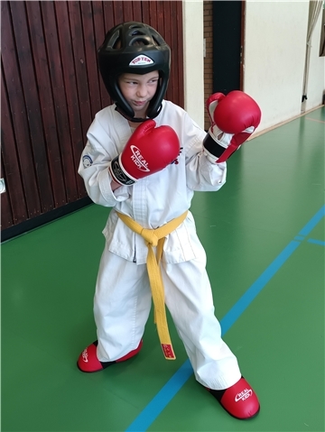 Thea Schniebs vom Blexer TB beim Taekwon-Do
